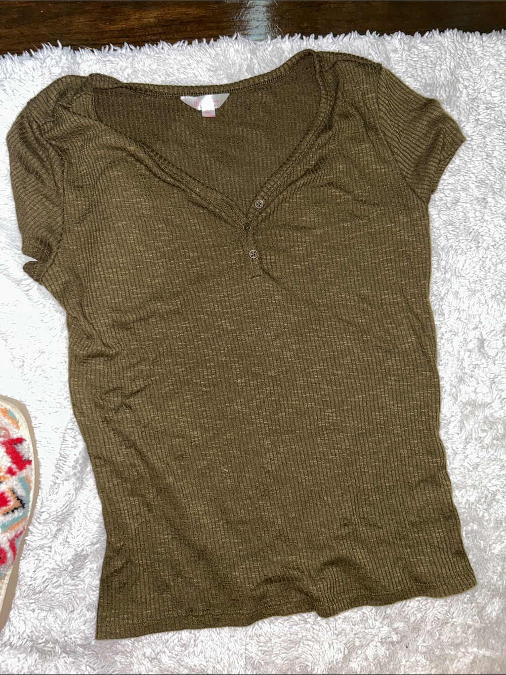 No Boundaries Olive Ribbed Short Sleeve Henley